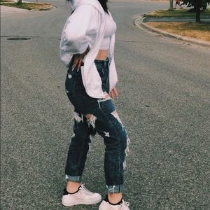 Meet your Posher, Leila